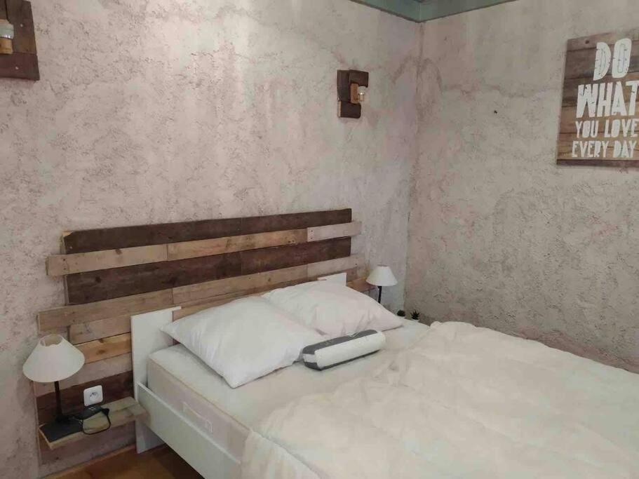 Maison De Village, Jacuzzi, Salle Cinema Valencin Exterior photo