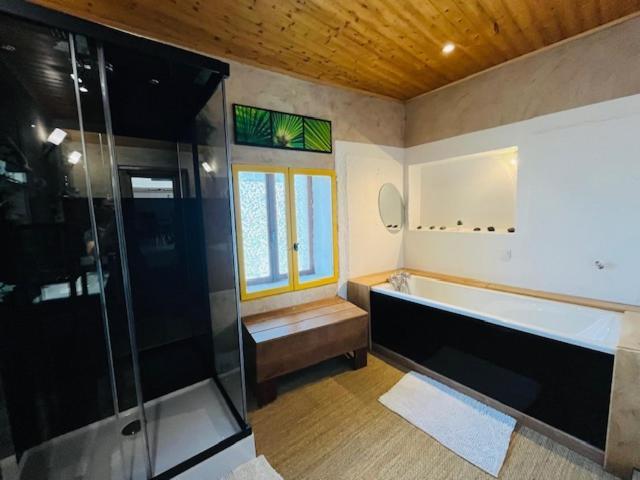 Maison De Village, Jacuzzi, Salle Cinema Valencin Exterior photo